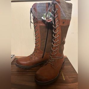 Gorgeous tall new Rieker Boots. Shearling lined leather. Size 41